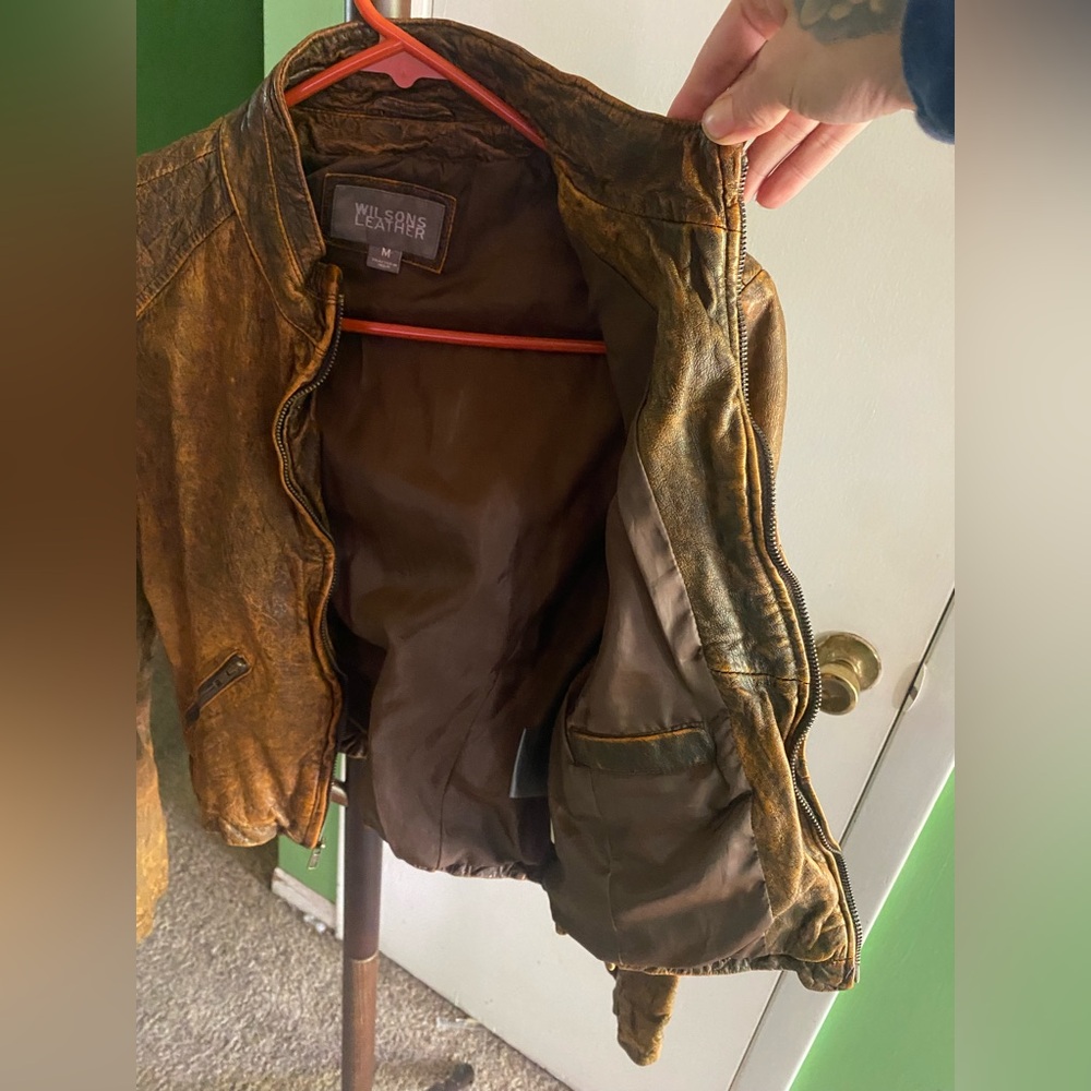 Wilson’s Leather Distressed Cropped Leather Jacket - Picture 4 of 13